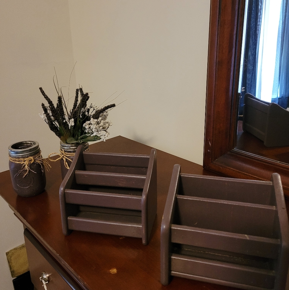 Decor - Picture 5 of 5